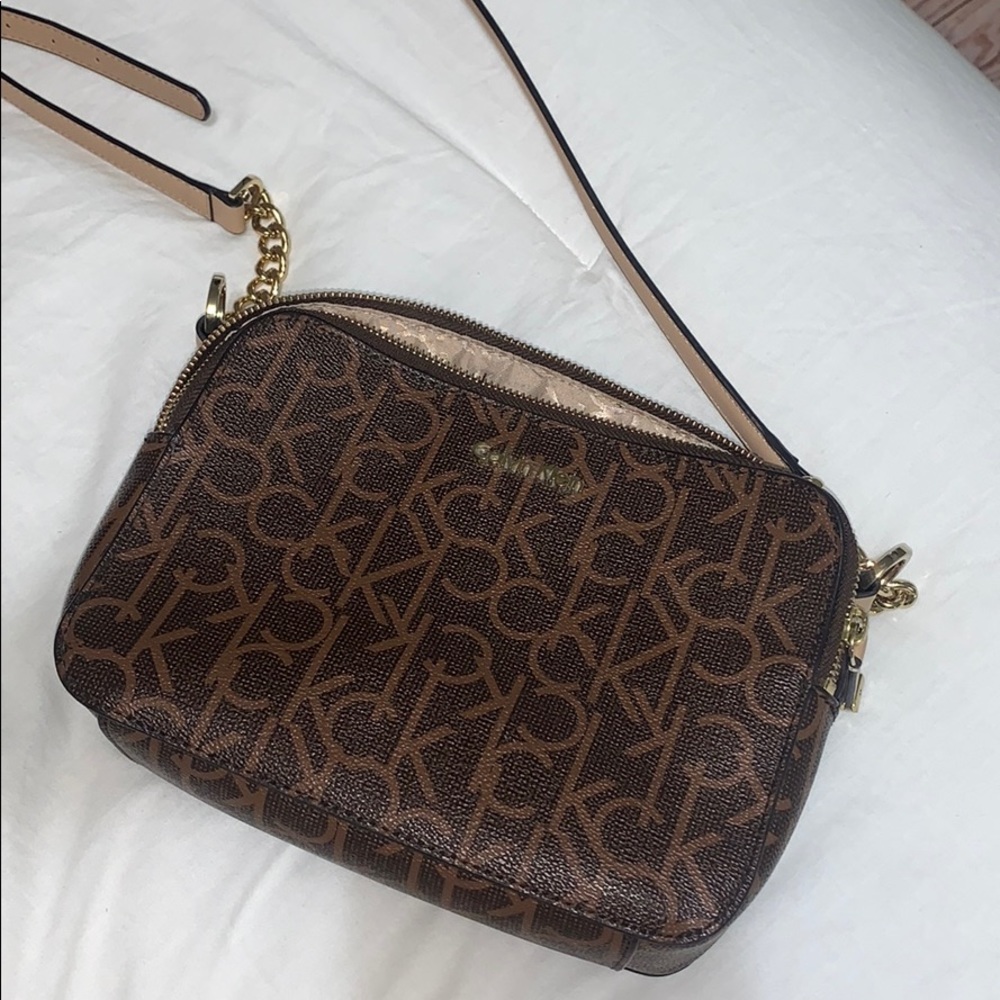 Shoulder bag